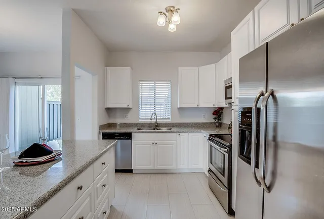 $1,625 | 18621 North 34th Avenue, Unit 5, Phoenix, AZ 85027