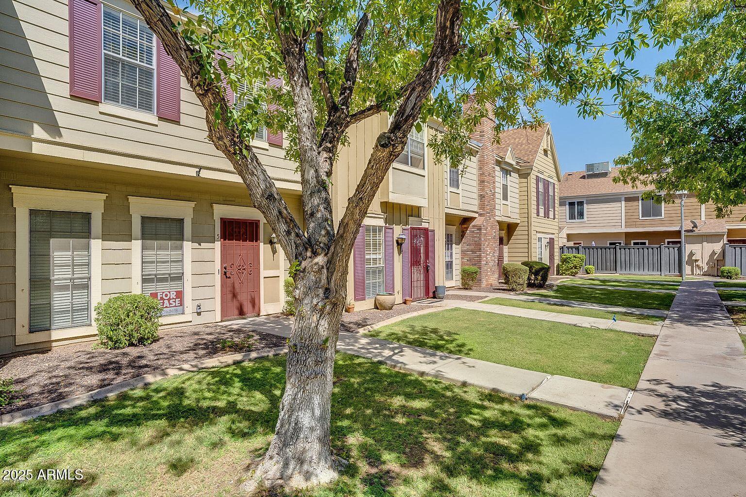 18621 North 34th Avenue, Unit 5 Phoenix, AZ 85027 - Photo 2 of 43 20190914141806562506000000-o