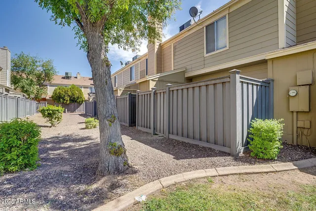 $1,625 | 18621 North 34th Avenue, Unit 5, Phoenix, AZ 85027