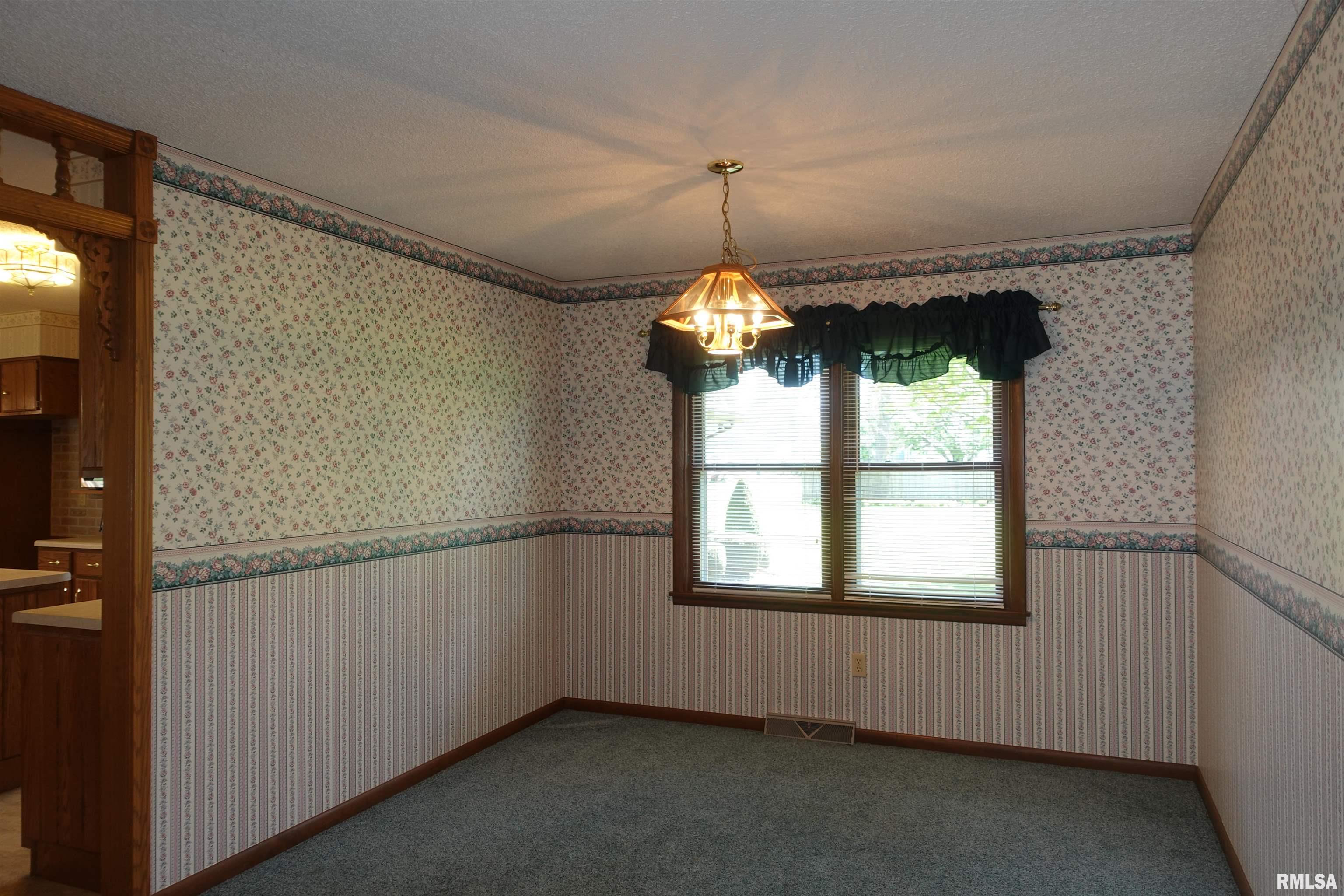 224 East Victoria Street Wataga, IL 61488 - Photo 13 of 40