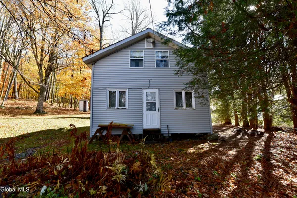 $100,000 | 4 Delavan Avenue, Greenfield, NY 12850