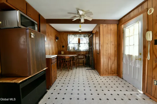 $100,000 | 4 Delavan Avenue, Greenfield, NY 12850