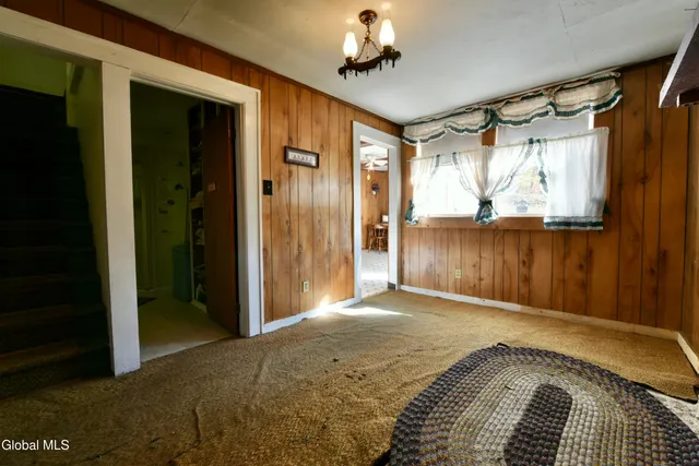 $100,000 | 4 Delavan Avenue, Greenfield, NY 12850