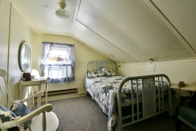 $100,000 | 4 Delavan Avenue, Greenfield, NY 12850