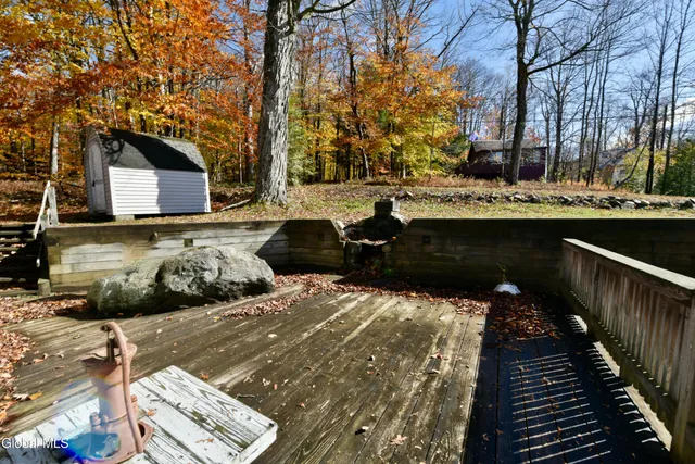 $100,000 | 4 Delavan Avenue, Greenfield, NY 12850