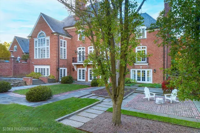$2,650,000 | 361 Ridge Road, Barrington Hills, IL 60010