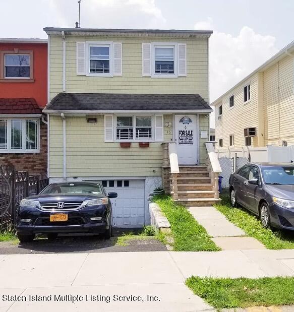 46 Birch Road Staten Island, NY 10303 - Photo 2 of 17 44E8A5D2-0465-45A5-B731-FEC12BCC64CF