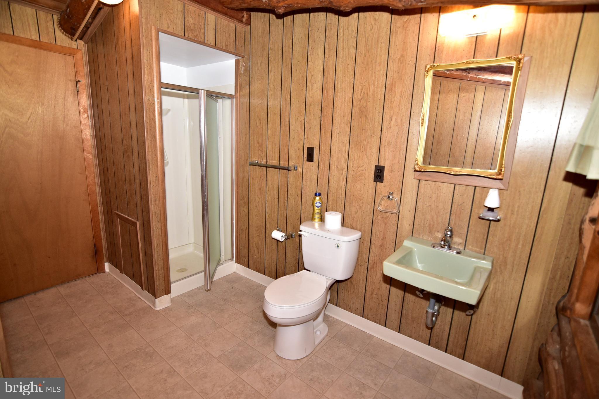 8281 Blossom Point Road Welcome, MD 20693 - Photo 24 of 29 Upper level hall bath