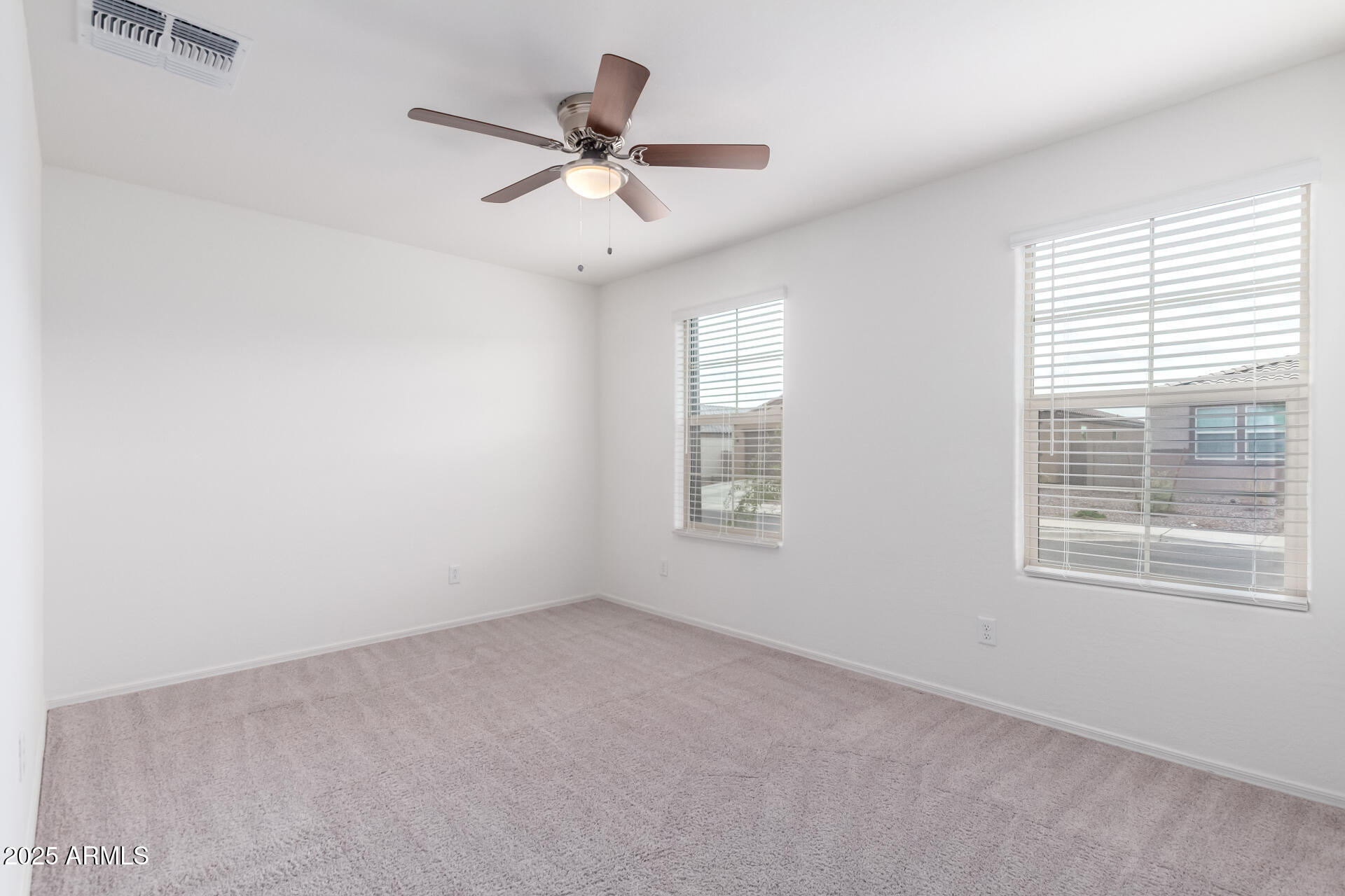 2551 West Grenadine Road Phoenix, AZ 85041 - Photo 14 of 27 23 - Grenadine