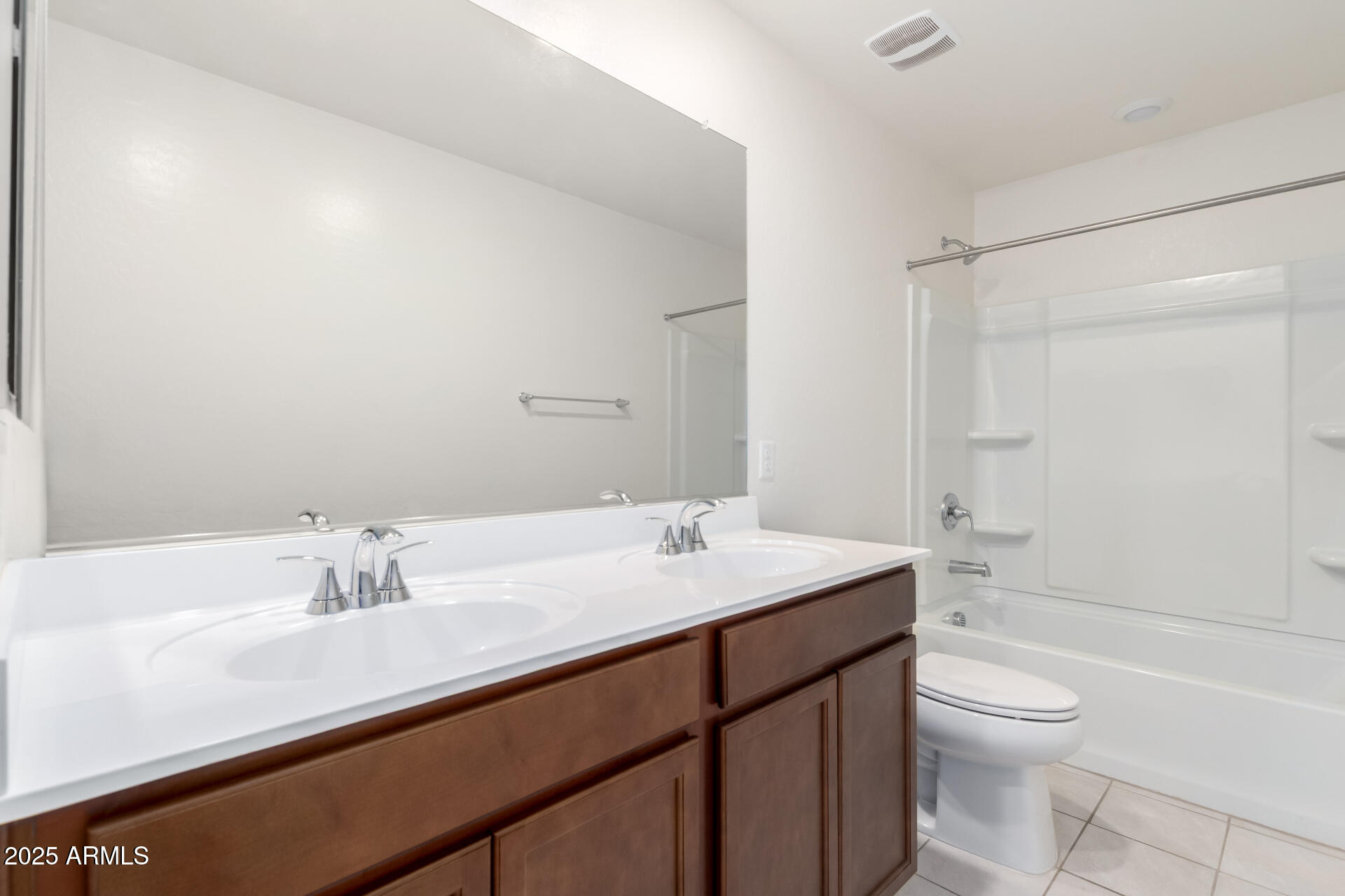 2551 West Grenadine Road Phoenix, AZ 85041 - Photo 16 of 27 29 - Grenadine