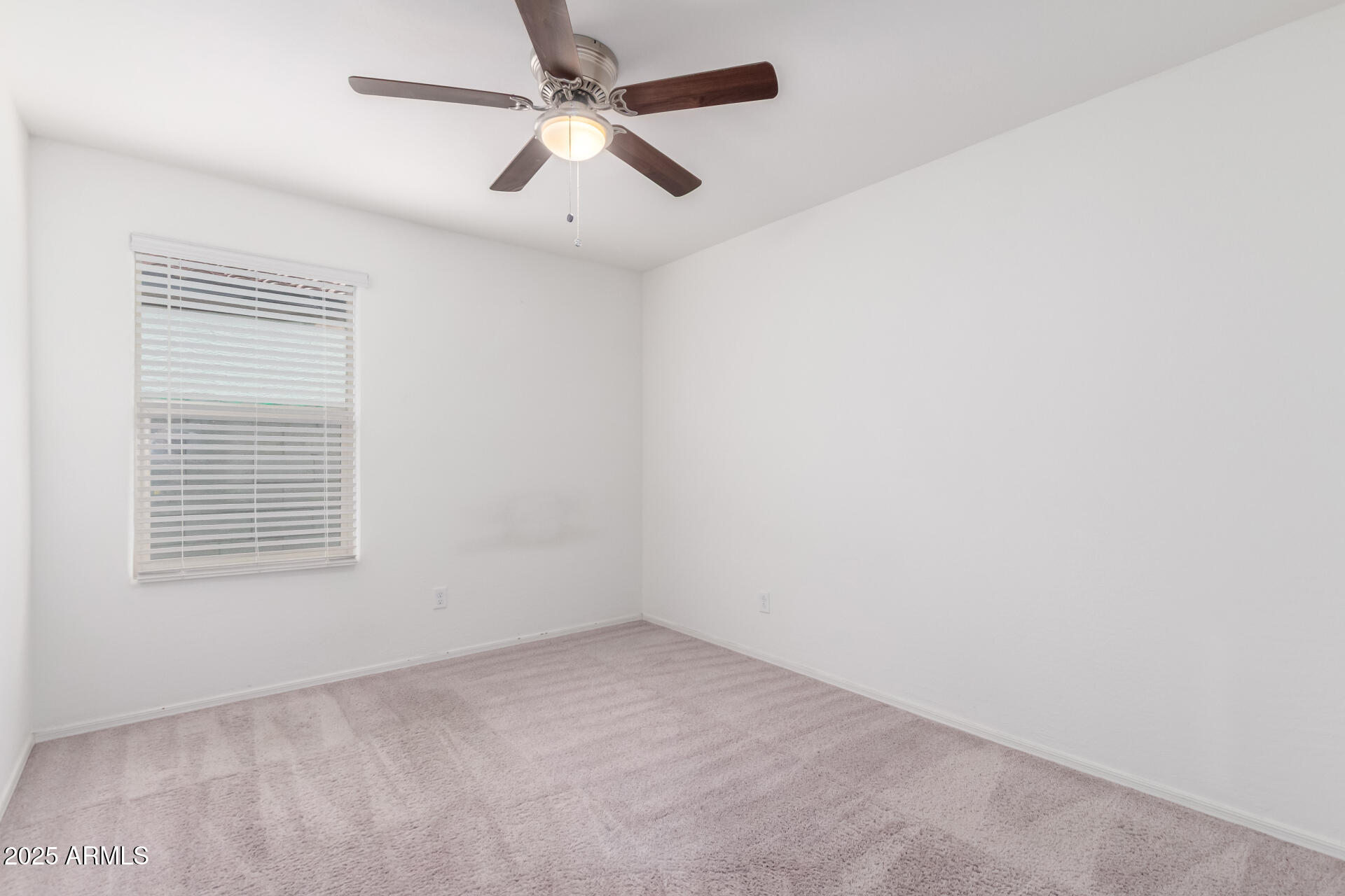 2551 West Grenadine Road Phoenix, AZ 85041 - Photo 17 of 27 25 - Grenadine