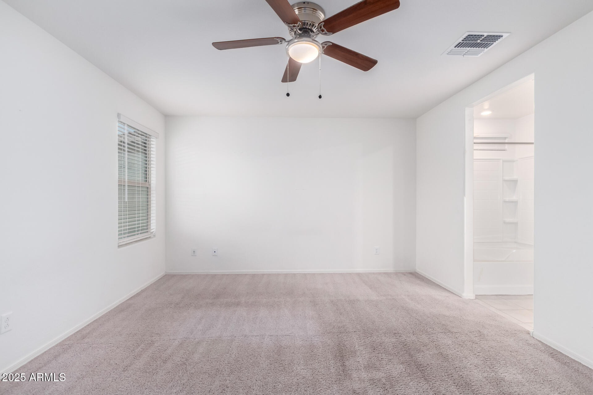 2551 West Grenadine Road Phoenix, AZ 85041 - Photo 9 of 27 18 - Grenadine
