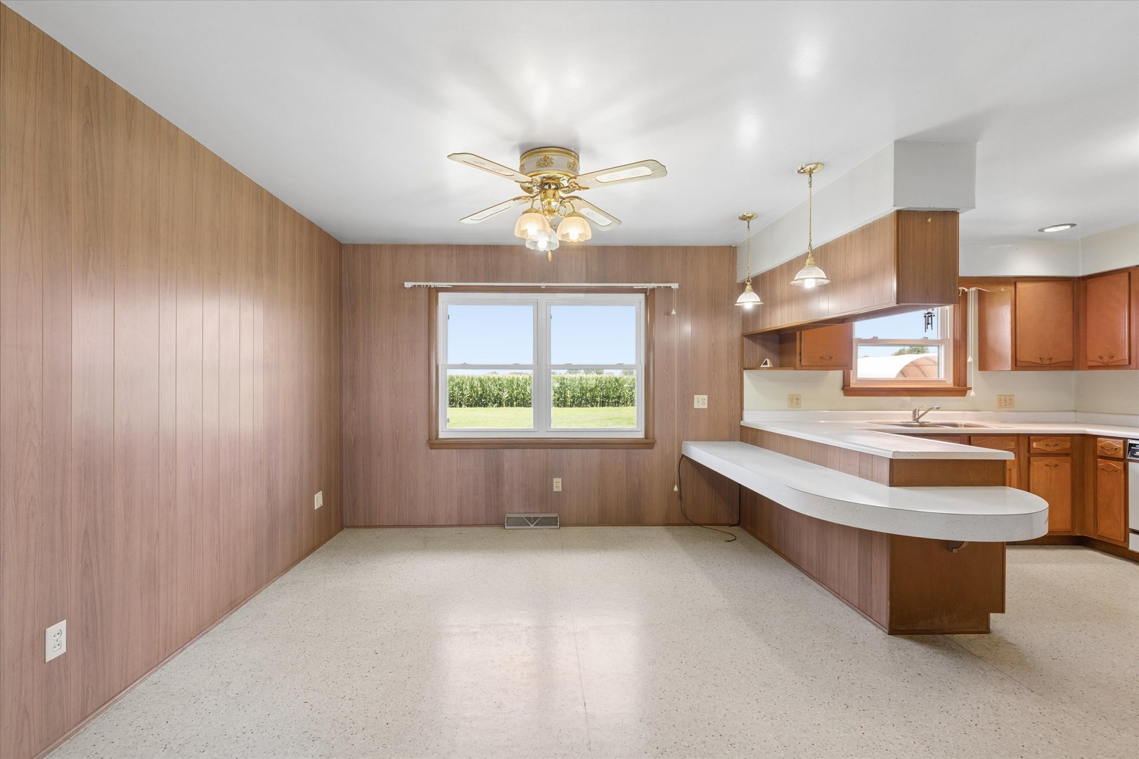 6070 Garden Plain Road Fulton, IL 61252 - Photo 15 of 43 Gallery Image 15