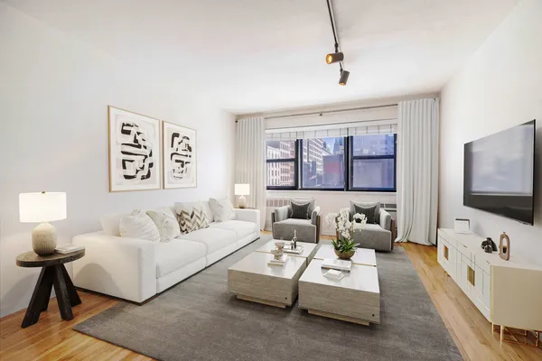 $975,000 | 140 7th Avenue, Unit 5G | Chelsea