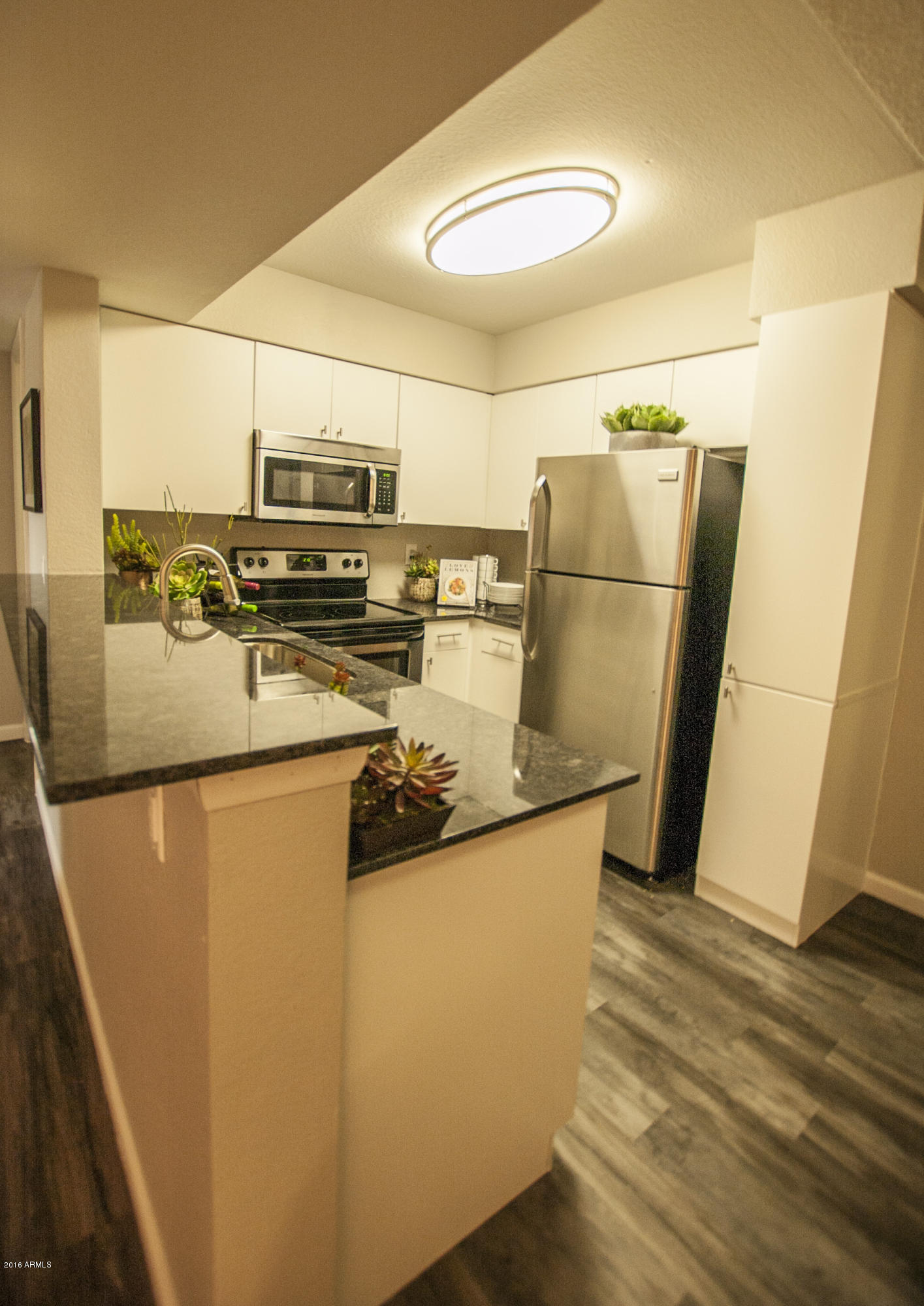 4127 East Indian School Road, Unit 157 Phoenix, AZ 85018 - Photo 7 of 36 Kitchen 1