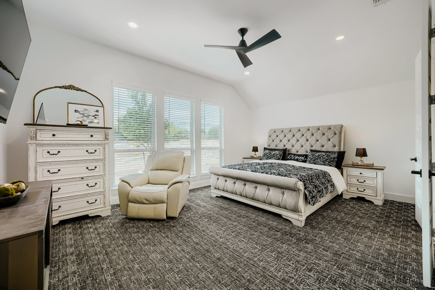 127 Old Glory Loop Kyle, TX 78640 - Photo 13 of 27