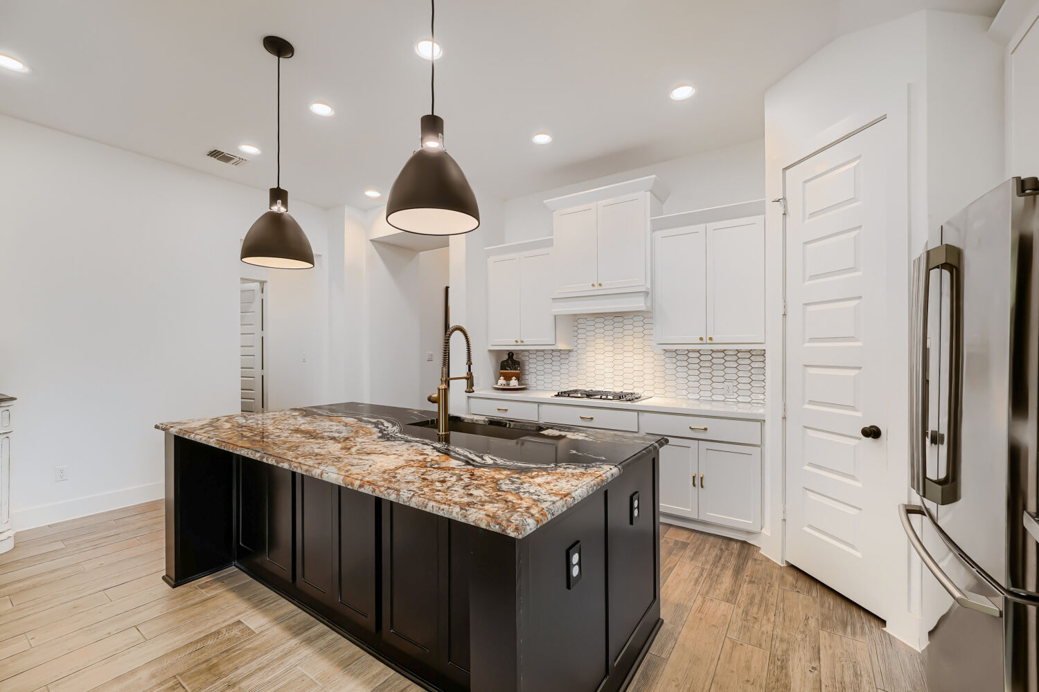 127 Old Glory Loop Kyle, TX 78640 - Photo 4 of 27