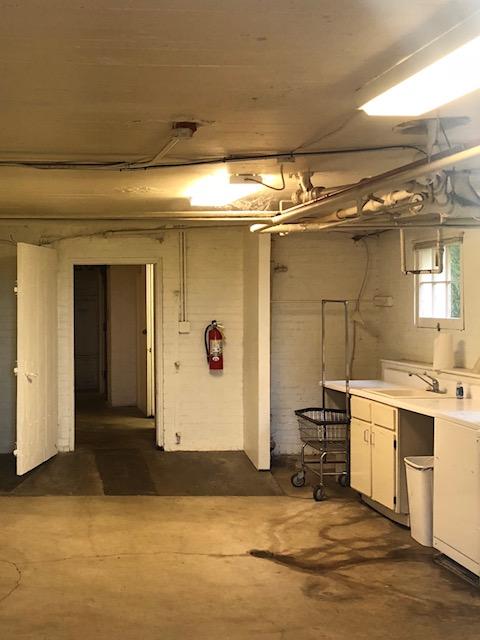 190 North Crest Road, Unit 8 Chattanooga, TN 37404 - Photo 12 of 14 laundry room