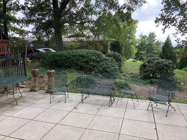 190 North Crest Road, Unit 8 Chattanooga, TN 37404 - Photo 3 of 14 outdoor space