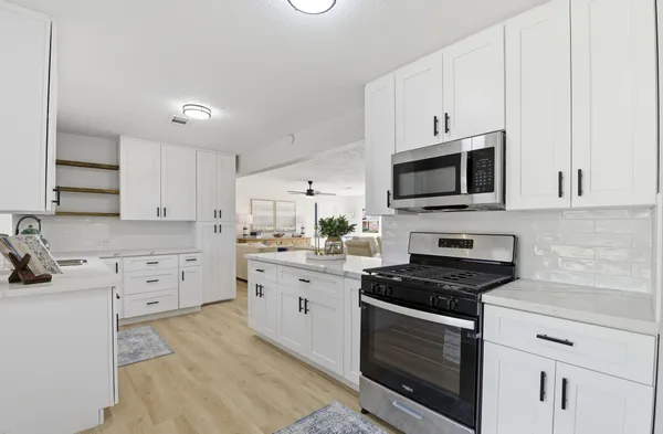 $2,700 | 3411 Wentworth Street, Houston, TX 77004