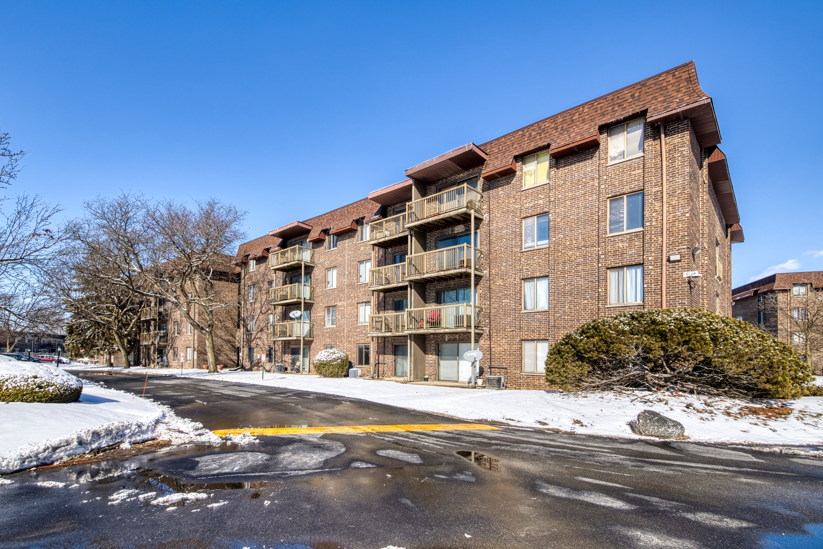 830 Elder Road, Unit B104 Homewood, IL 60430 - Photo 1 of 19 a front view of a building