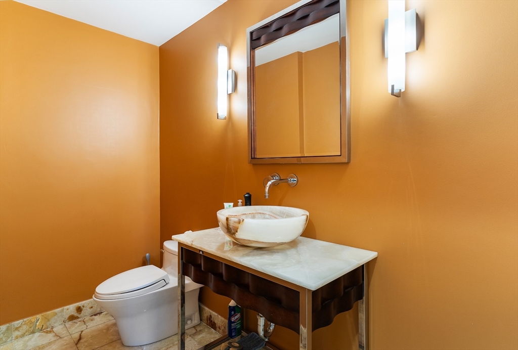 103 Levbert Road, Unit 103 Newton, MA 02459 - Photo 15 of 39