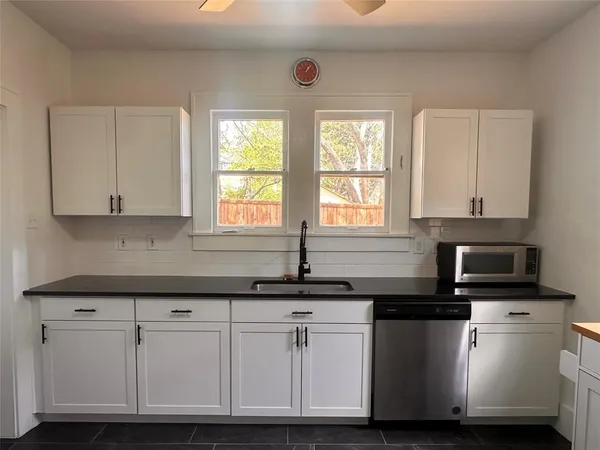 $3,200 | 6031 Goliad Avenue, Dallas, TX 75206