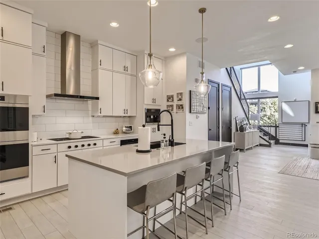 $875,000 | 21418 East 61st Drive, Aurora, CO 80019