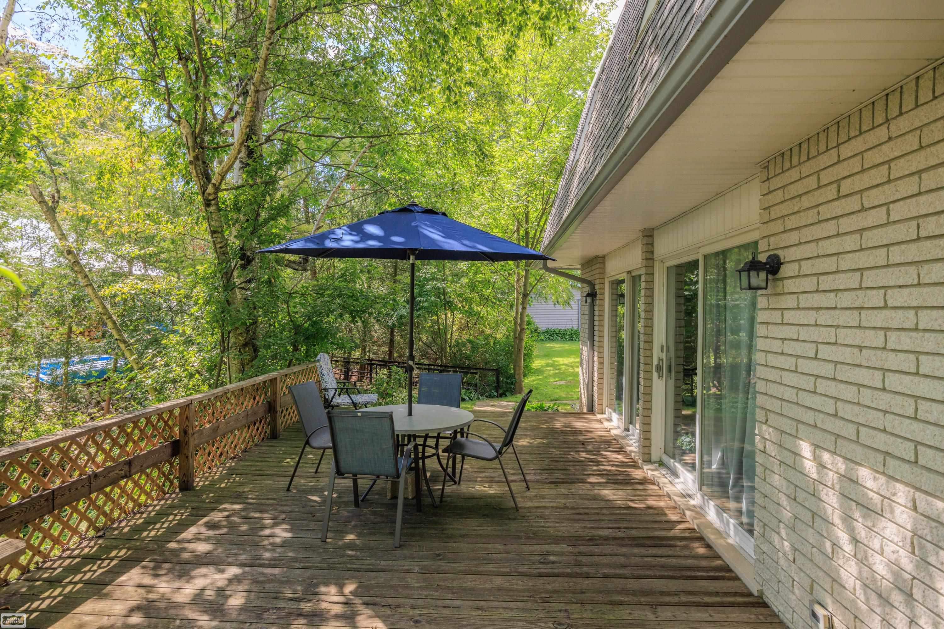 2345 Lakeshore Road Applegate, MI 48401 - Photo 22 of 34