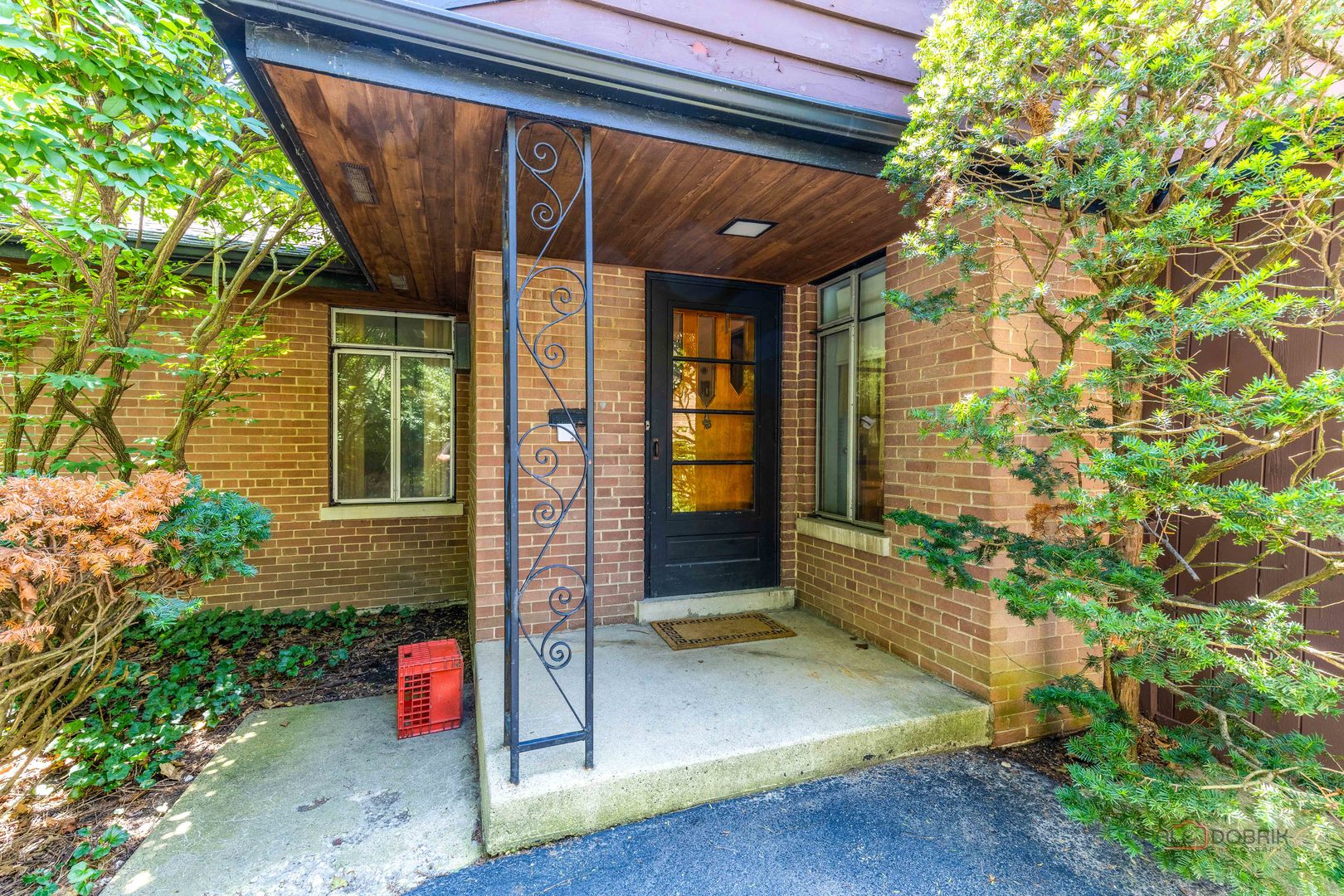 9320 Forestview Road Evanston, IL 60203 - Photo 3 of 27