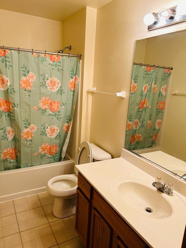 1131 Silverstone Drive, Unit 1131 Carpentersville, IL 60110 - Photo 5 of 23