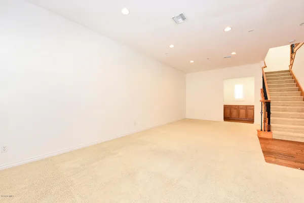 $5,600 | 4103 Caribbean Street, Oxnard, CA 93035