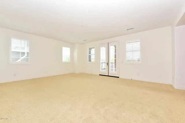 $5,600 | 4103 Caribbean Street, Oxnard, CA 93035