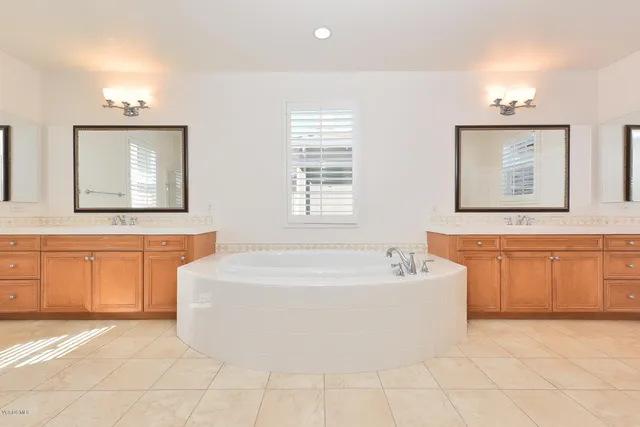 $5,600 | 4103 Caribbean Street, Oxnard, CA 93035