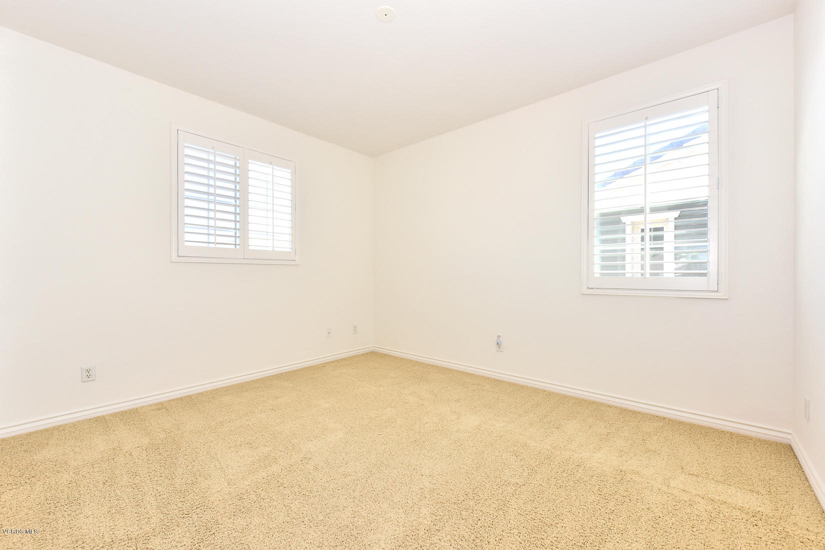 4103 Caribbean Street Oxnard, CA 93035 - Photo 31 of 45 318066_caribbean_064