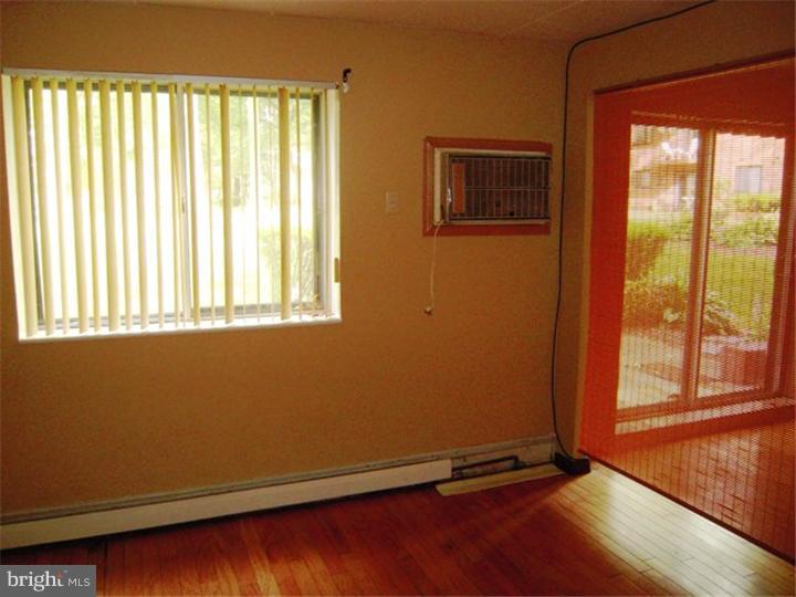 1575 West Street Road, Unit 116 Warminster, PA 18974 - Photo 4 of 10 Dining Room