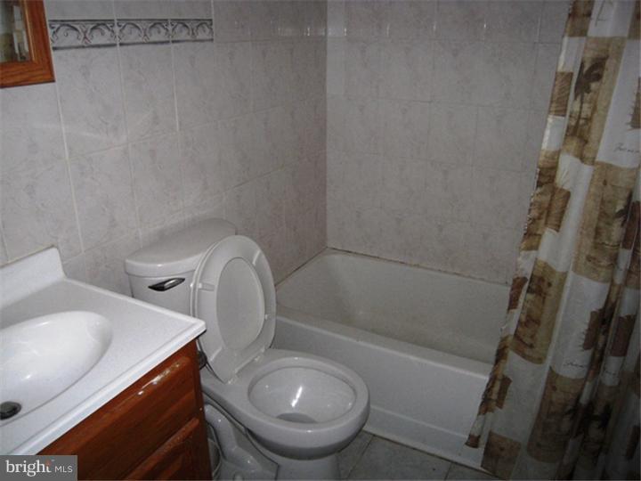 1575 West Street Road, Unit 116 Warminster, PA 18974 - Photo 6 of 10 Bathroom
