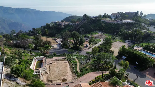 $695,000 | 23311 Pompano Street, Malibu, CA 90265