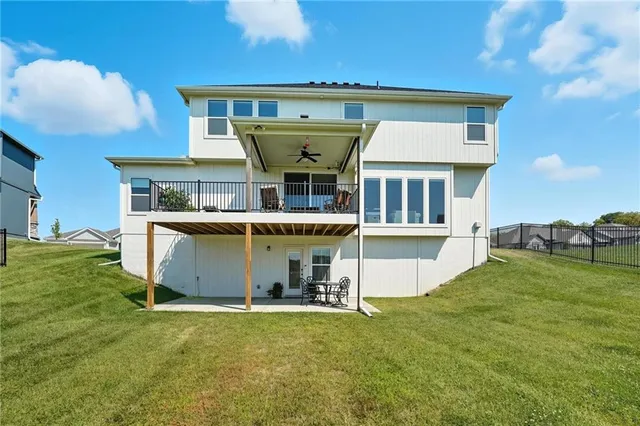 $625,000 | 13785 Northwest 71 Street, Parkville, MO 64152