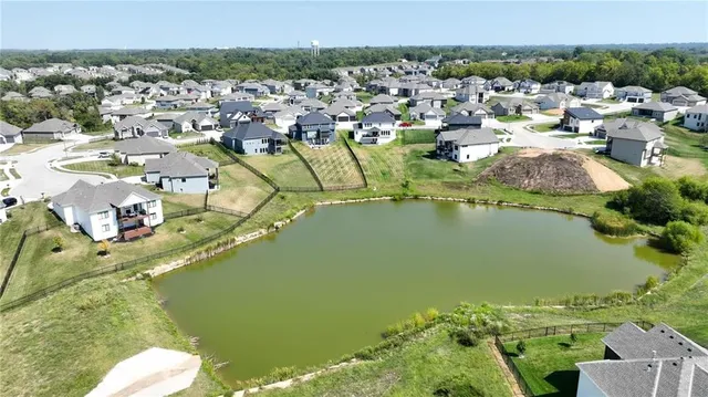 $625,000 | 13785 Northwest 71 Street, Parkville, MO 64152