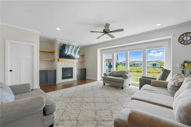 $625,000 | 13785 Northwest 71 Street, Parkville, MO 64152