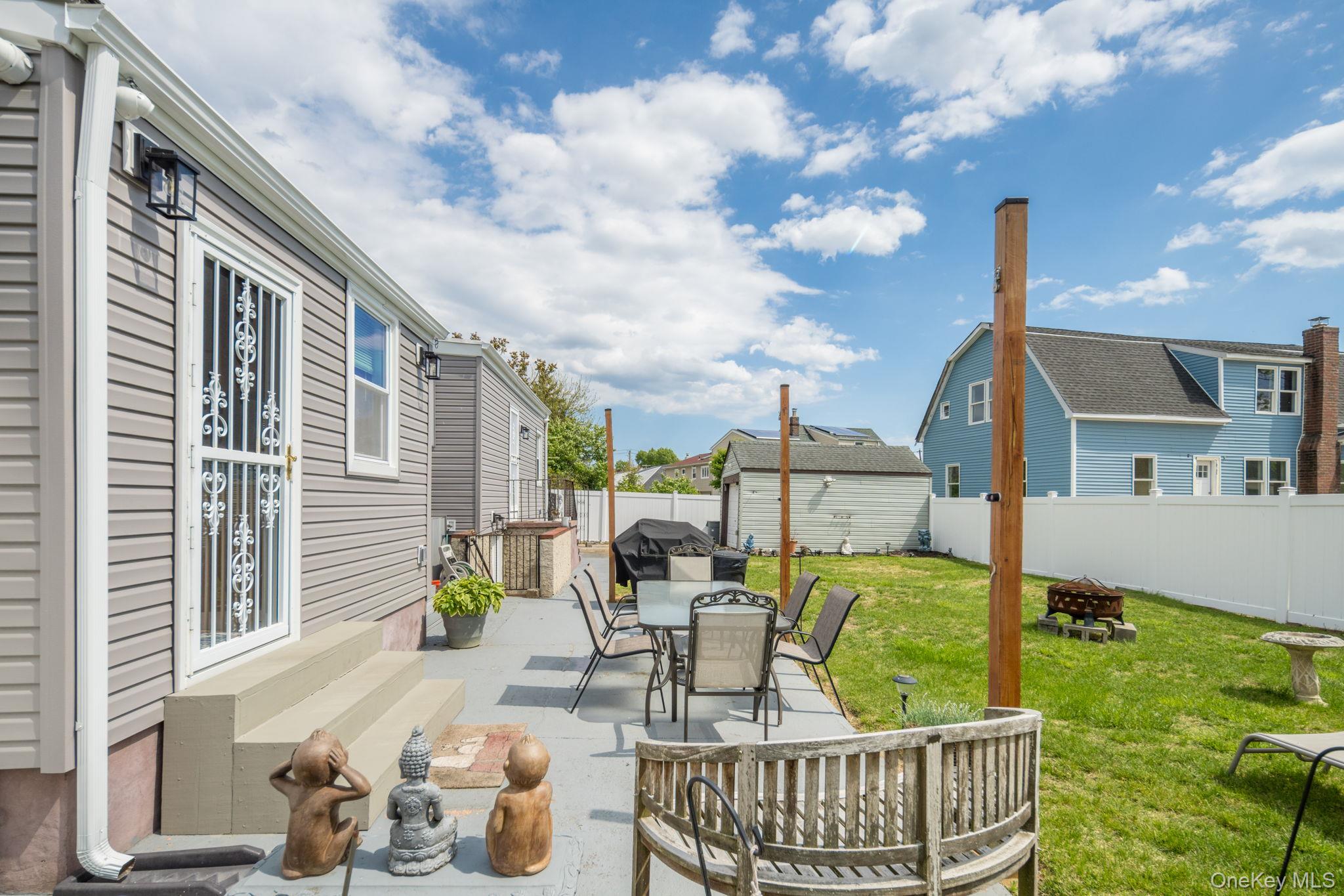 82 Nottingham Avenue Valley Stream, NY 11580 - Photo 27 of 30