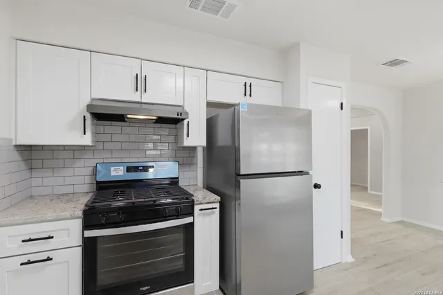 $2,000 | 6026 Patrick Henry Street, San Antonio, TX 78233