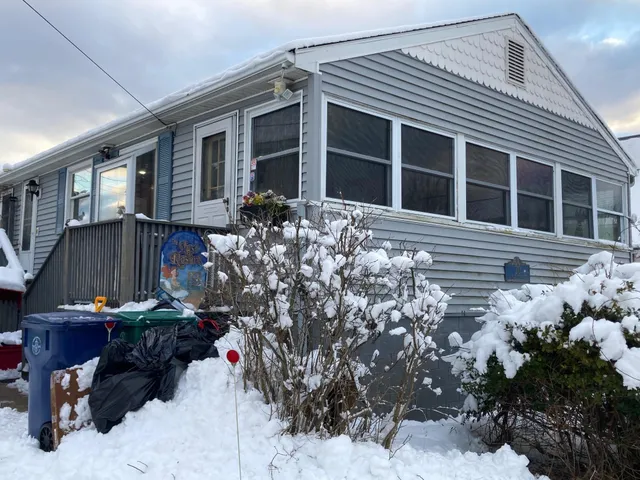 $849,000 | 20 Campton Street, Hampton, NH 03874