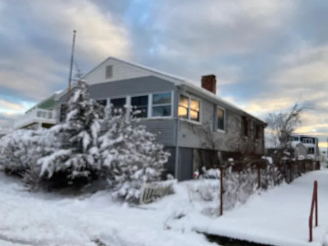 $849,000 | 20 Campton Street, Hampton, NH 03874