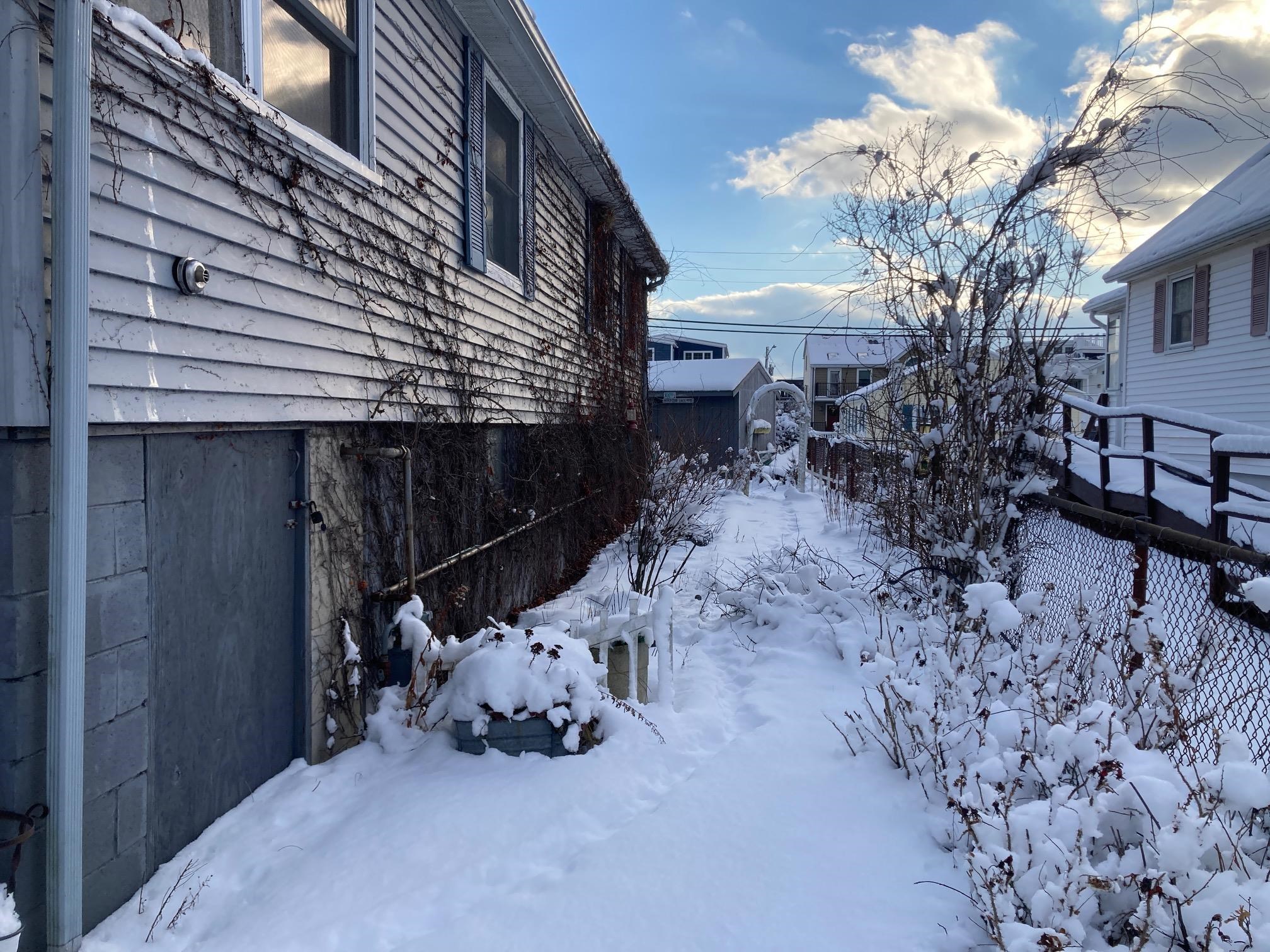 20 Campton Street Hampton, NH 03874 - Photo 4 of 41