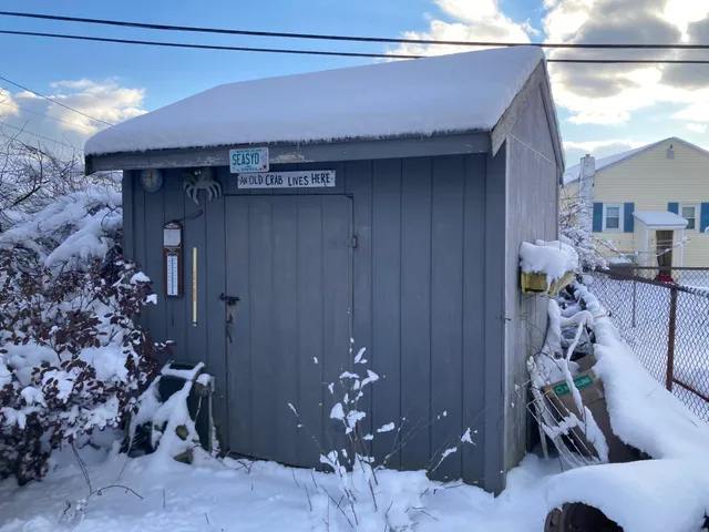 $849,000 | 20 Campton Street, Hampton, NH 03874