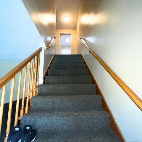 $1,575 | 537 Boswell Avenue, Norwich, CT 06360