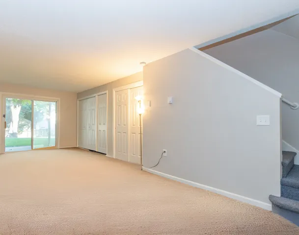 $1,575 | 537 Boswell Avenue, Norwich, CT 06360