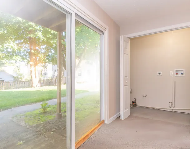 $1,575 | 537 Boswell Avenue, Norwich, CT 06360